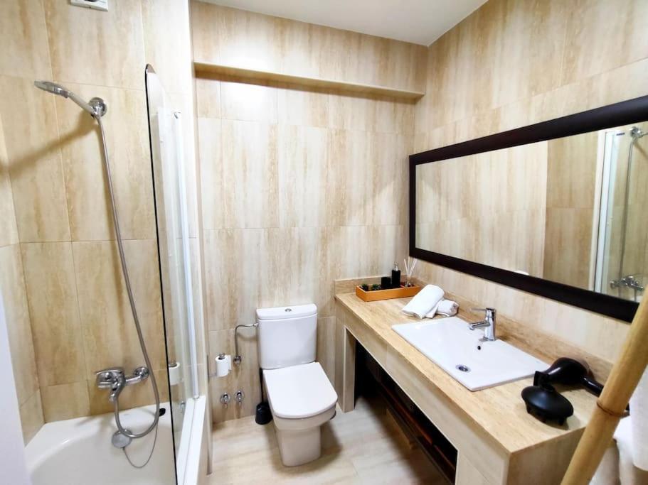 Tranquilo Apartamento Con Parking Gratis Vigilado 24H 比戈 外观 照片